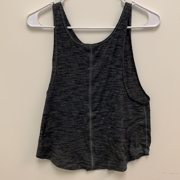 Lululemon tank size S - Picture 2 of 3